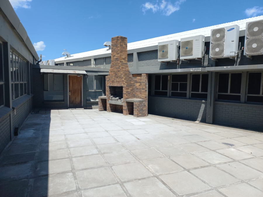 To Let commercial Property for Rent in Paarden Eiland Western Cape